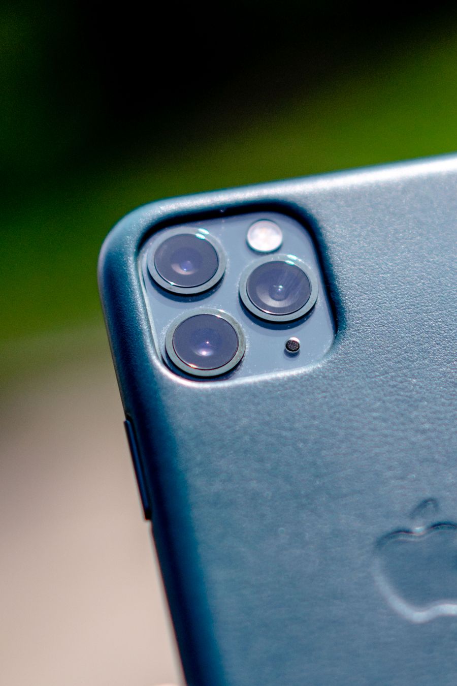 close up of apple cellphone camera — Street-food stalls and mobile pay: dinner ordered without a word of the language.