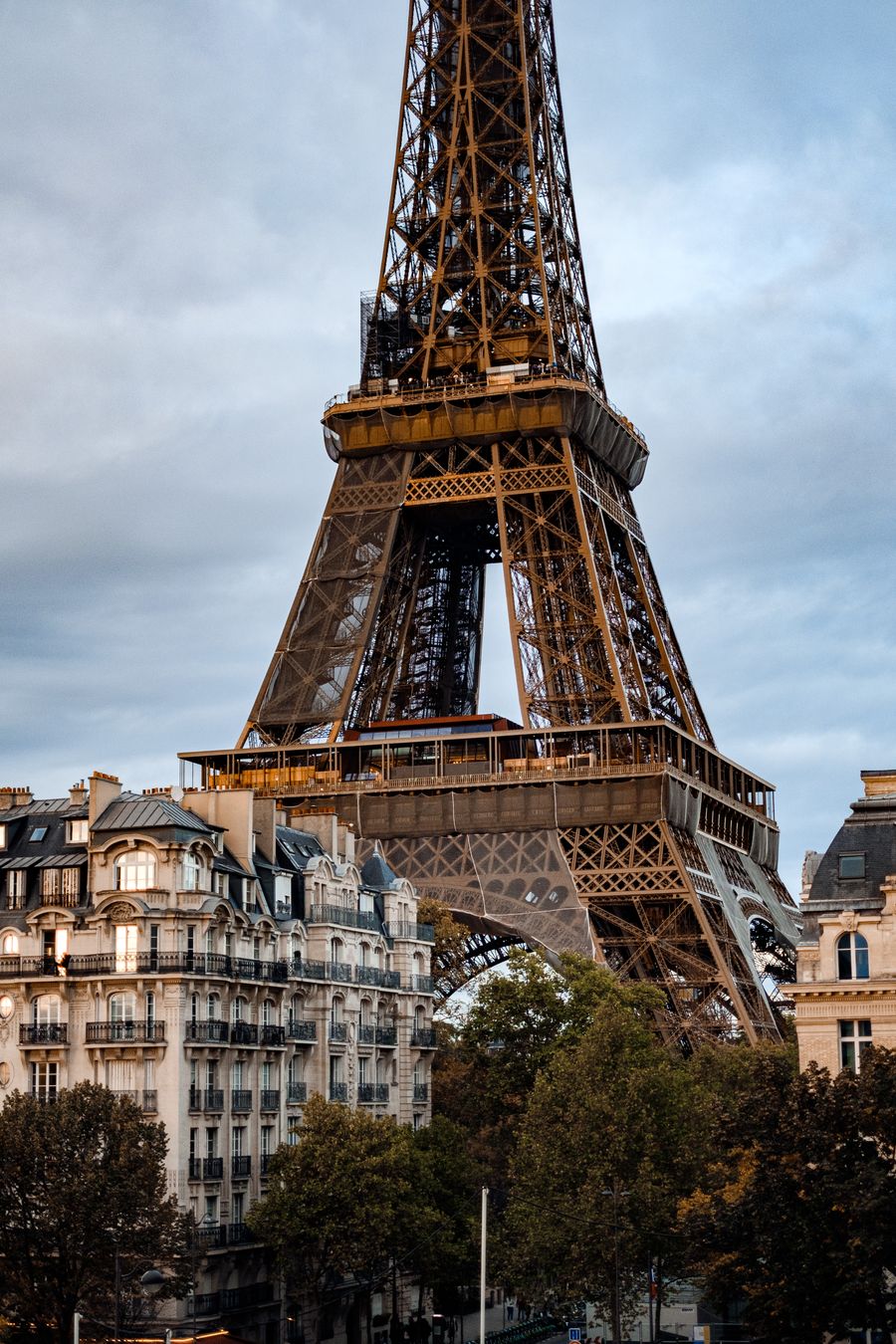 eiffel tower with parisian architecture — From departure lounge to arrival hall, the data never drops.