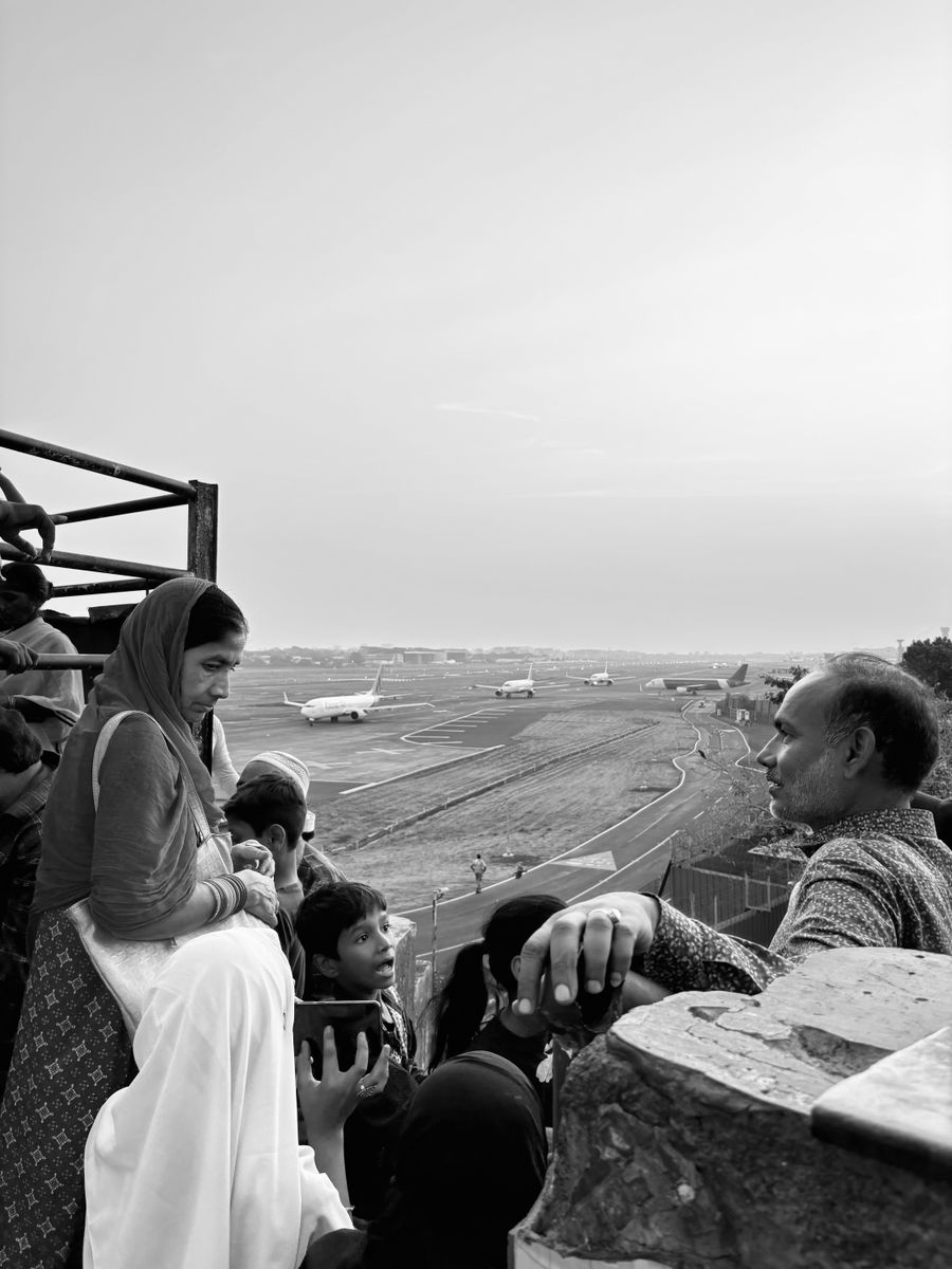 candid moment at mumbai airport viewing area